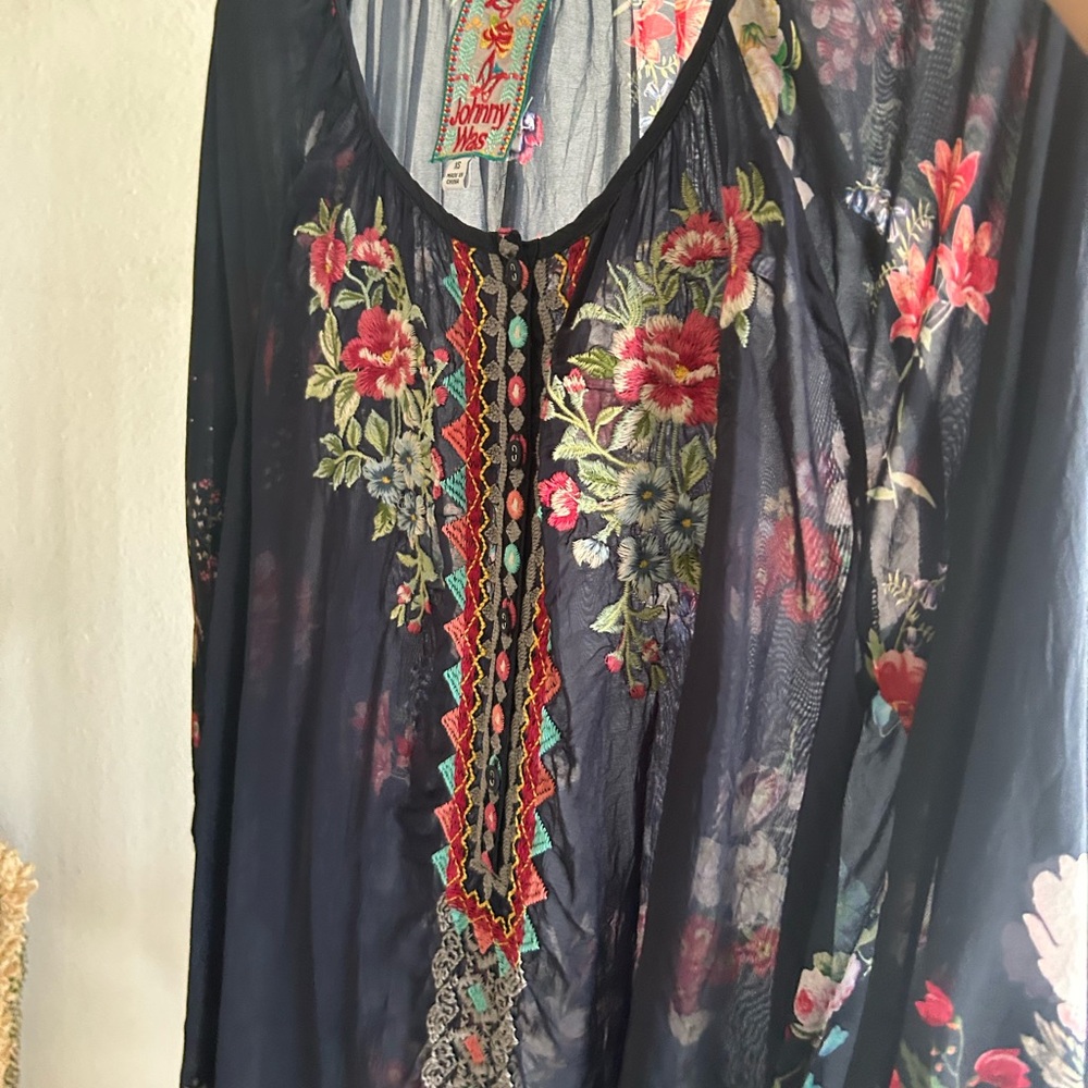 Johnny Was Navy Floral Embroidered Boho Blouse - Picture 9 of 11